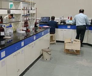 pharmaceutical laboratory furniture
